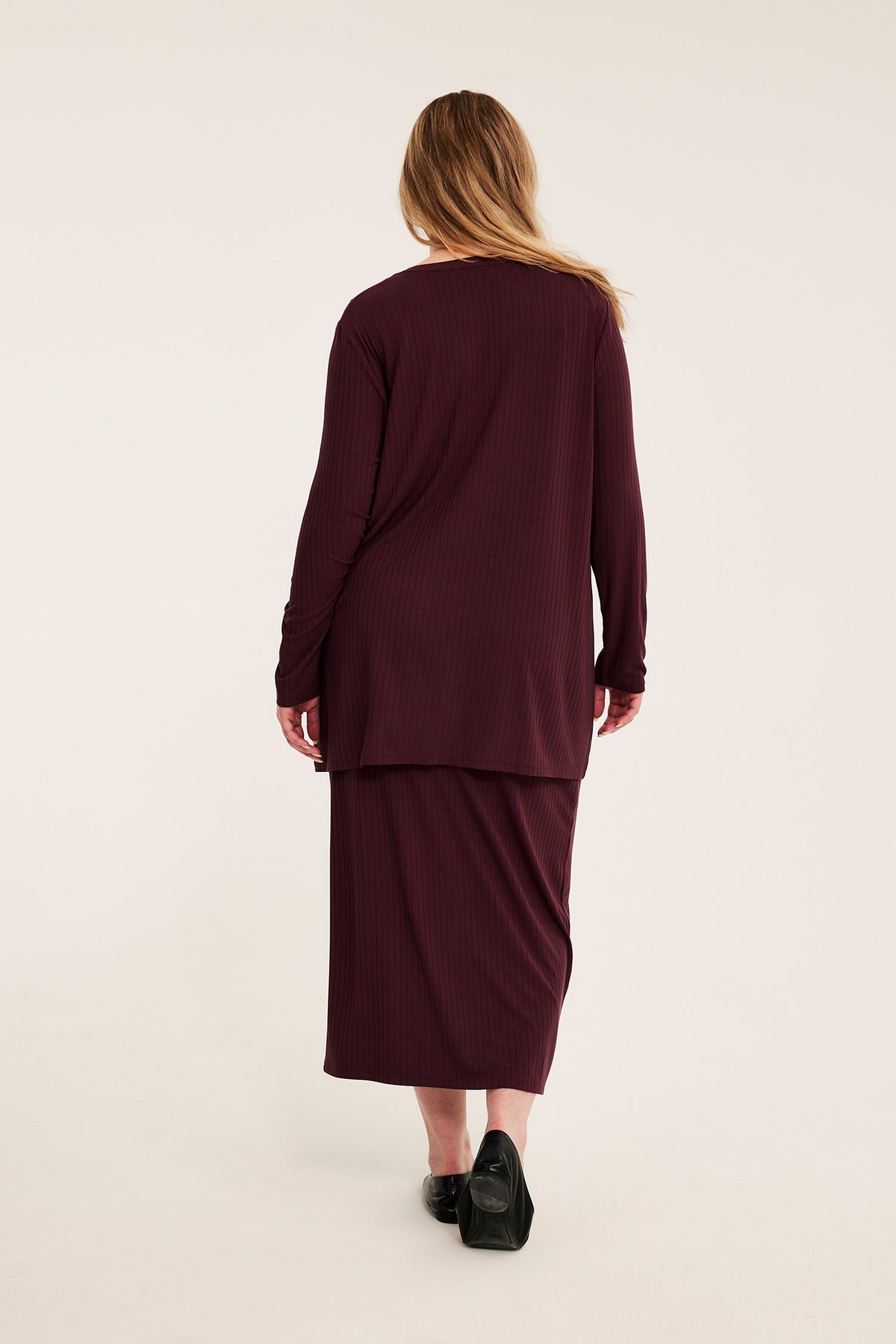 Wine red